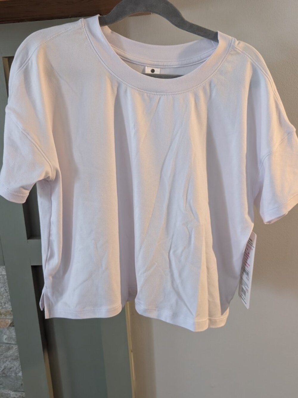 Yogalicious White Cropped Tee - NWT - Size YM/10